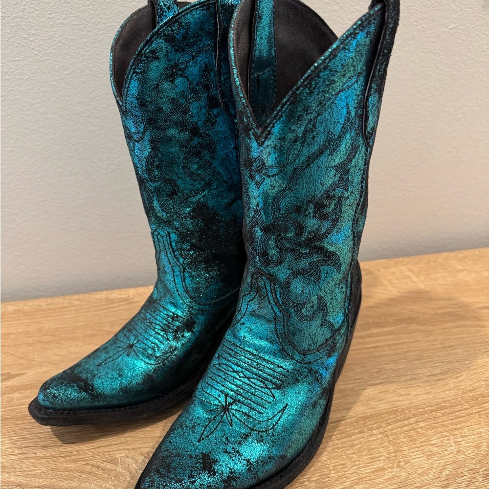 LIBERTY Black Teal Heeled Boots